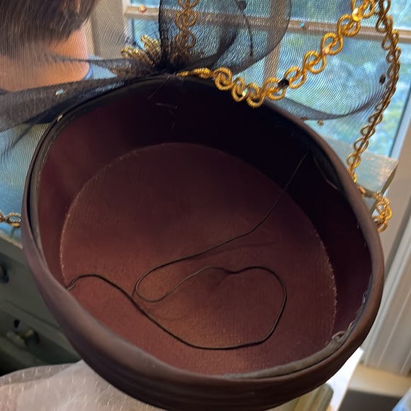 VINTAGE HAT VERY DIFFERENT LOOKING GOLD & BLACK - Picture 8 of 12